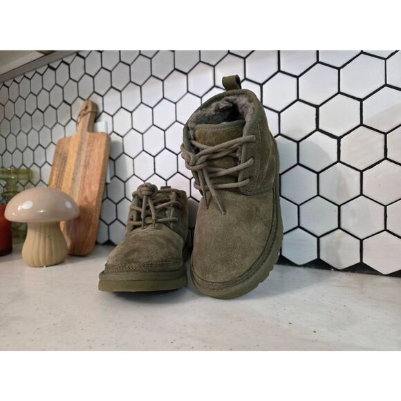UGG Neumel Burnt Olive Suede Boots Size 5 - Picture 9 of 10